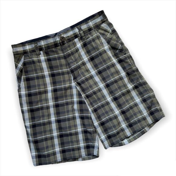 Lululemon Green Plaid 9” Shorts Men’s Size 34 - Picture 1 of 7
